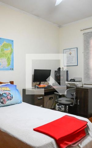Casa à venda com 210m², 3 quartos e 2 vagas Casa à venda com 210m², 3 quartos e 2 vagasQuarto 1