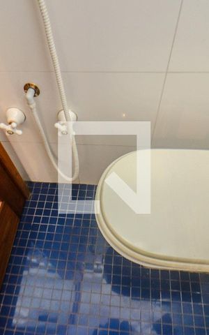 Casa para alugar com 360m², 5 quartos e 6 vagas Casa para alugar com 360m², 5 quartos e 6 vagasBanheiro da Suíte 1