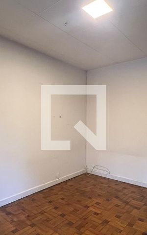 Casa à venda com 520m², 5 quartos e 6 vagas Casa à venda com 520m², 5 quartos e 6 vagasQuarto 2