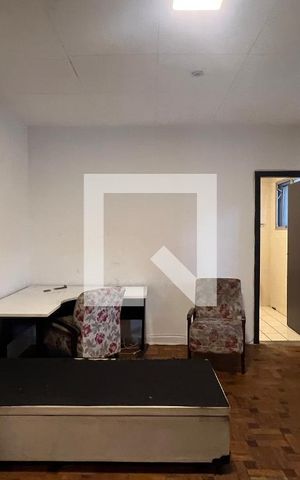 Casa à venda com 520m², 5 quartos e 6 vagas Casa à venda com 520m², 5 quartos e 6 vagasSuite