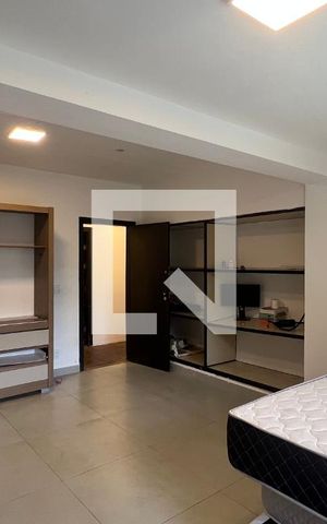 Casa à venda com 520m², 5 quartos e 6 vagas Casa à venda com 520m², 5 quartos e 6 vagasQuarto 3