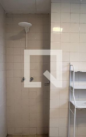 Casa à venda com 520m², 5 quartos e 6 vagas Casa à venda com 520m², 5 quartos e 6 vagasBanheiro 2