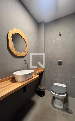 Casa à venda com 520m², 5 quartos e 6 vagas Casa à venda com 520m², 5 quartos e 6 vagasLavabo