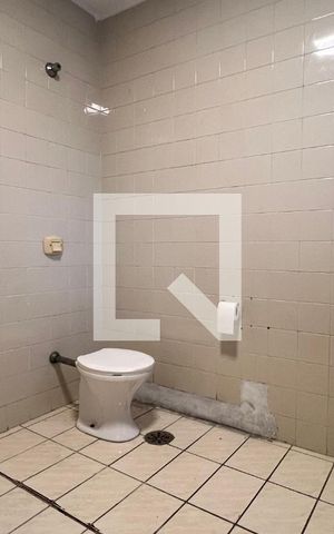 Casa à venda com 520m², 5 quartos e 6 vagas Casa à venda com 520m², 5 quartos e 6 vagasBanheiro da Suíte