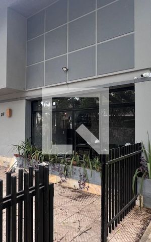 Casa à venda com 520m², 5 quartos e 6 vagas Casa à venda com 520m², 5 quartos e 6 vagasFachada