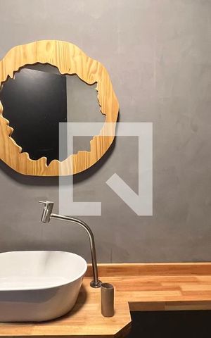 Casa à venda com 520m², 5 quartos e 6 vagas Casa à venda com 520m², 5 quartos e 6 vagasLavabo