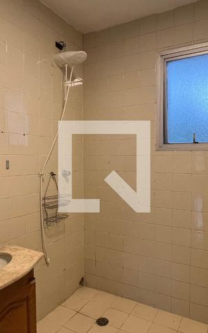 Casa à venda com 520m², 5 quartos e 6 vagas Casa à venda com 520m², 5 quartos e 6 vagasBanheiro 1