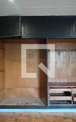 Casa à venda com 520m², 5 quartos e 6 vagas Casa à venda com 520m², 5 quartos e 6 vagasQuarto 1