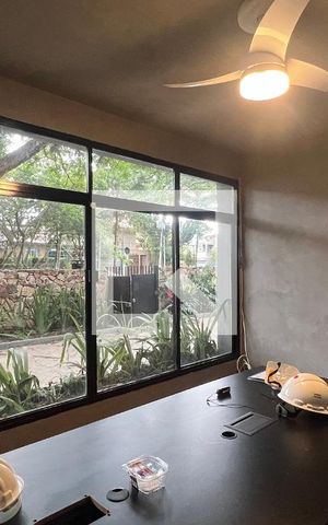 Casa à venda com 520m², 5 quartos e 6 vagas Casa à venda com 520m², 5 quartos e 6 vagasEscritório