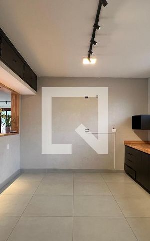 Casa à venda com 520m², 5 quartos e 6 vagas Casa à venda com 520m², 5 quartos e 6 vagasCozinha