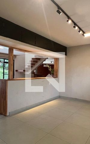 Casa à venda com 520m², 5 quartos e 6 vagas Casa à venda com 520m², 5 quartos e 6 vagasCozinha