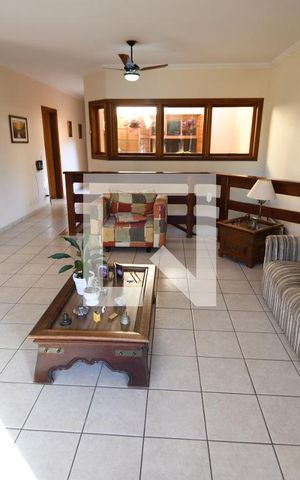 Casa à venda com 300m², 3 quartos e 3 vagasSala