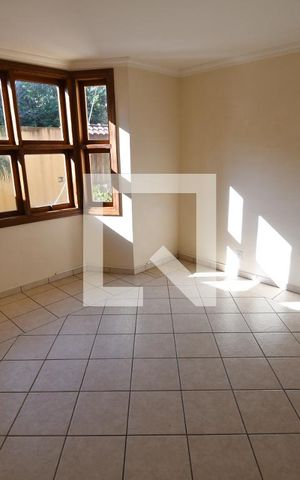 Casa à venda com 300m², 3 quartos e 3 vagasSala - Escritório
