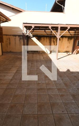 Casa à venda com 300m², 3 quartos e 3 vagasQuintal - Churrasqueira