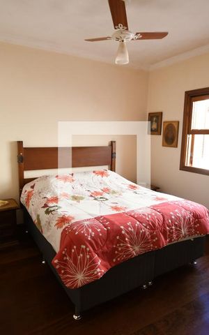 Casa à venda com 300m², 3 quartos e 3 vagasSuíte