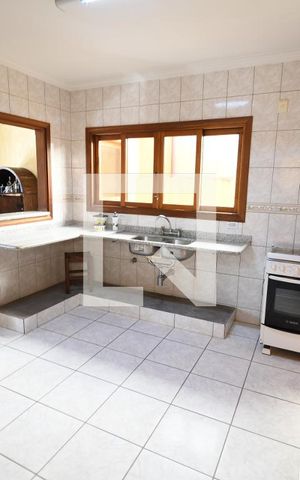 Casa à venda com 300m², 3 quartos e 3 vagasCozinha