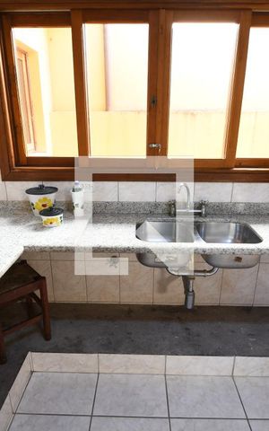 Casa à venda com 300m², 3 quartos e 3 vagasCozinha