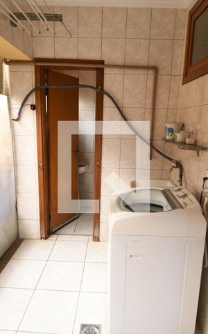 Casa à venda com 300m², 3 quartos e 3 vagasÁrea de Serviço