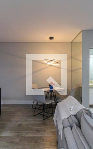 Apartamento à venda com 70m², 2 quartos e 1 vaga Apartamento à venda com 70m², 2 quartos e 1 vagaSala