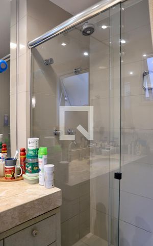 Casa para alugar com 450m², 3 quartos e 2 vagas Casa para alugar com 450m², 3 quartos e 2 vagasBanheiro (1) da Suíte Master