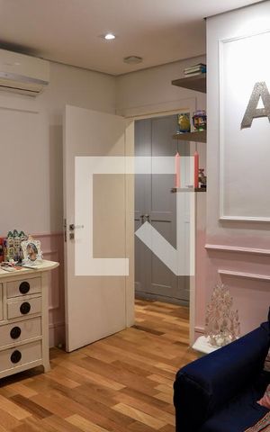 Casa para alugar com 450m², 3 quartos e 2 vagas Casa para alugar com 450m², 3 quartos e 2 vagasSuíte 2