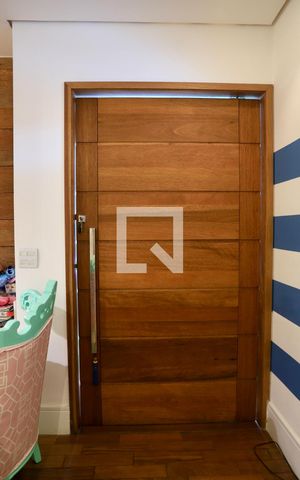 Casa para alugar com 450m², 3 quartos e 2 vagas Casa para alugar com 450m², 3 quartos e 2 vagasEntrada