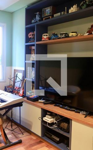 Casa para alugar com 450m², 3 quartos e 2 vagas Casa para alugar com 450m², 3 quartos e 2 vagasSala de TV