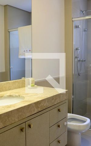 Casa para alugar com 450m², 3 quartos e 2 vagas Casa para alugar com 450m², 3 quartos e 2 vagasBanheiro da Suíte 2