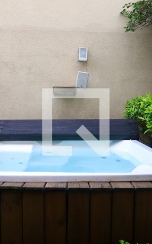 Casa para alugar com 450m², 3 quartos e 2 vagas Casa para alugar com 450m², 3 quartos e 2 vagasJacuzzi