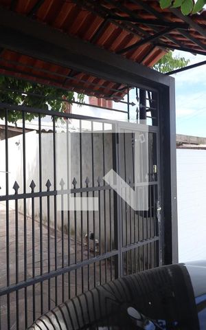 Casa à venda com 170m², 3 quartos e 2 vagasFachada