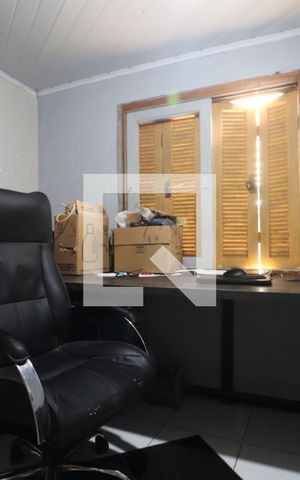 Casa à venda com 170m², 3 quartos e 2 vagasEscritório/CASA 2