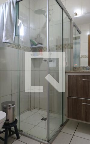 Casa à venda com 170m², 3 quartos e 2 vagasBanheiro