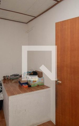 Casa à venda com 180m², 4 quartos e 2 vagas Casa à venda com 180m², 4 quartos e 2 vagasQuarto 3