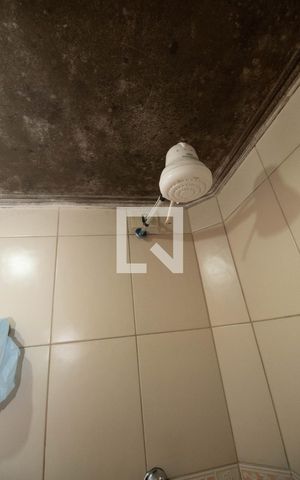 Casa à venda com 180m², 4 quartos e 2 vagas Casa à venda com 180m², 4 quartos e 2 vagasBanheiro 2