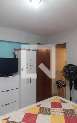 Casa à venda com 180m², 4 quartos e 2 vagas Casa à venda com 180m², 4 quartos e 2 vagasQuarto 2