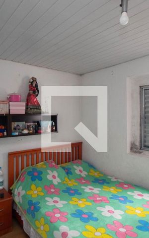 Casa à venda com 180m², 4 quartos e 2 vagas Casa à venda com 180m², 4 quartos e 2 vagasQuarto 4