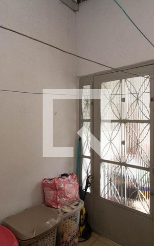 Casa à venda com 180m², 4 quartos e 2 vagas Casa à venda com 180m², 4 quartos e 2 vagasÁrea de Serviço