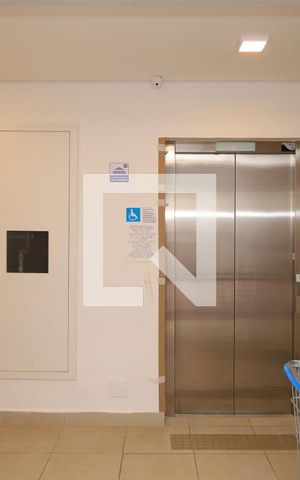 Apartamento para alugar com 33m², 2 quartos e sem vagaÁrea comum - Saguão do prédio
