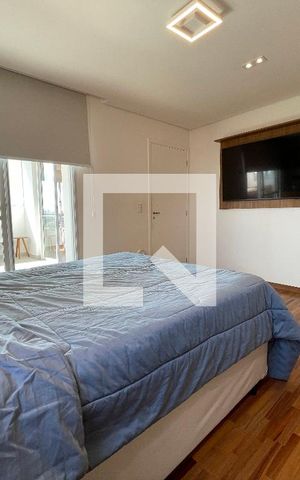 Apartamento à venda com 190m², 3 quartos e 3 vagas Apartamento à venda com 190m², 3 quartos e 3 vagasSuíte 1