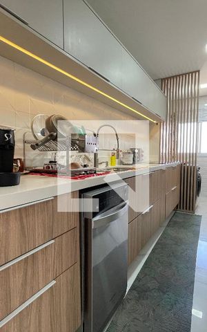 Apartamento à venda com 190m², 3 quartos e 3 vagas Apartamento à venda com 190m², 3 quartos e 3 vagasCozinha