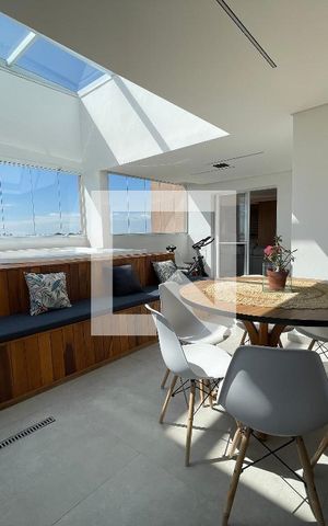 Apartamento à venda com 190m², 3 quartos e 3 vagas Apartamento à venda com 190m², 3 quartos e 3 vagasCobertura