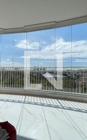 Apartamento à venda com 190m², 3 quartos e 3 vagas Apartamento à venda com 190m², 3 quartos e 3 vagasVaranda da Sala