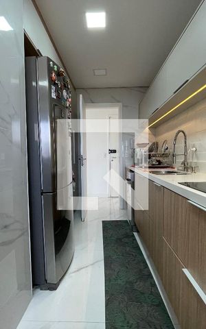Apartamento à venda com 190m², 3 quartos e 3 vagas Apartamento à venda com 190m², 3 quartos e 3 vagasCozinha