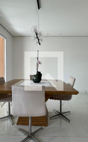 Apartamento à venda com 190m², 3 quartos e 3 vagas Apartamento à venda com 190m², 3 quartos e 3 vagasSala