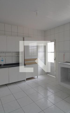 Casa à venda com 240m², 2 quartos e 2 vagasCozinha