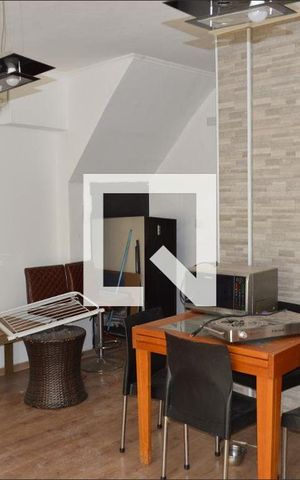 Casa à venda com 110m², 3 quartos e sem vaga Casa à venda com 110m², 3 quartos e sem vagaSala