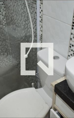 Casa à venda com 110m², 3 quartos e sem vaga Casa à venda com 110m², 3 quartos e sem vagaBanheiro