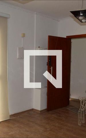 Casa à venda com 110m², 3 quartos e sem vaga Casa à venda com 110m², 3 quartos e sem vagaSala