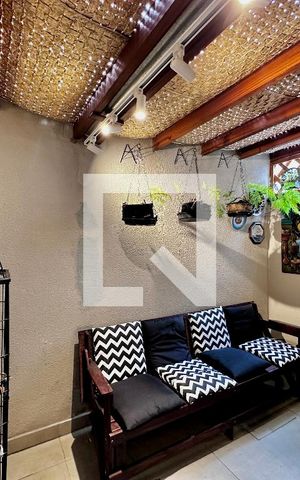Casa de condomínio à venda com 105m², 1 quarto e 1 vaga Casa de condomínio à venda com 105m², 1 quarto e 1 vagaSacada