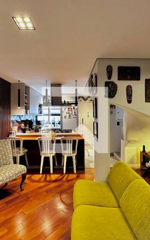 Casa de condomínio à venda com 105m², 1 quarto e 1 vaga Casa de condomínio à venda com 105m², 1 quarto e 1 vagaSala